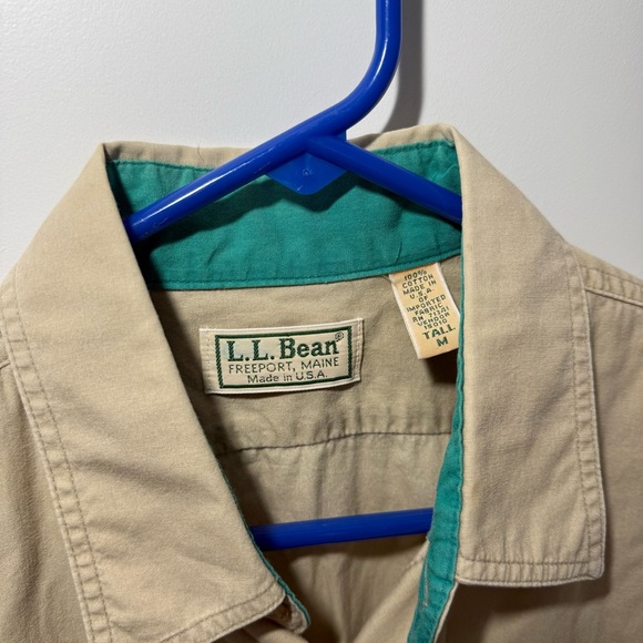 Vintage L.L. Bean Men's Short Sleeve Utility Button Down Shirt. Made in USA. - Picture 3 of 6